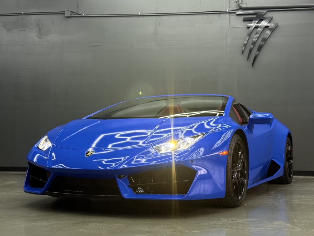 lamborghini huracan front lights on