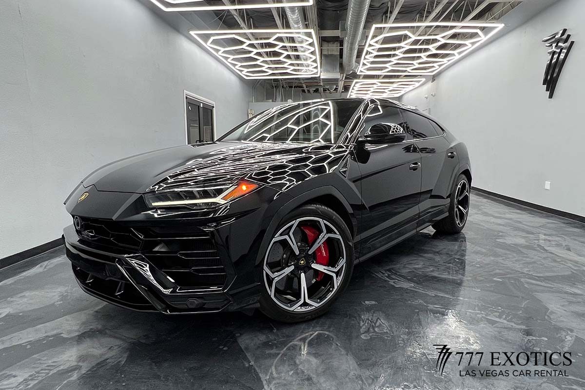 Lamborghini-Urus-Corner-front-View