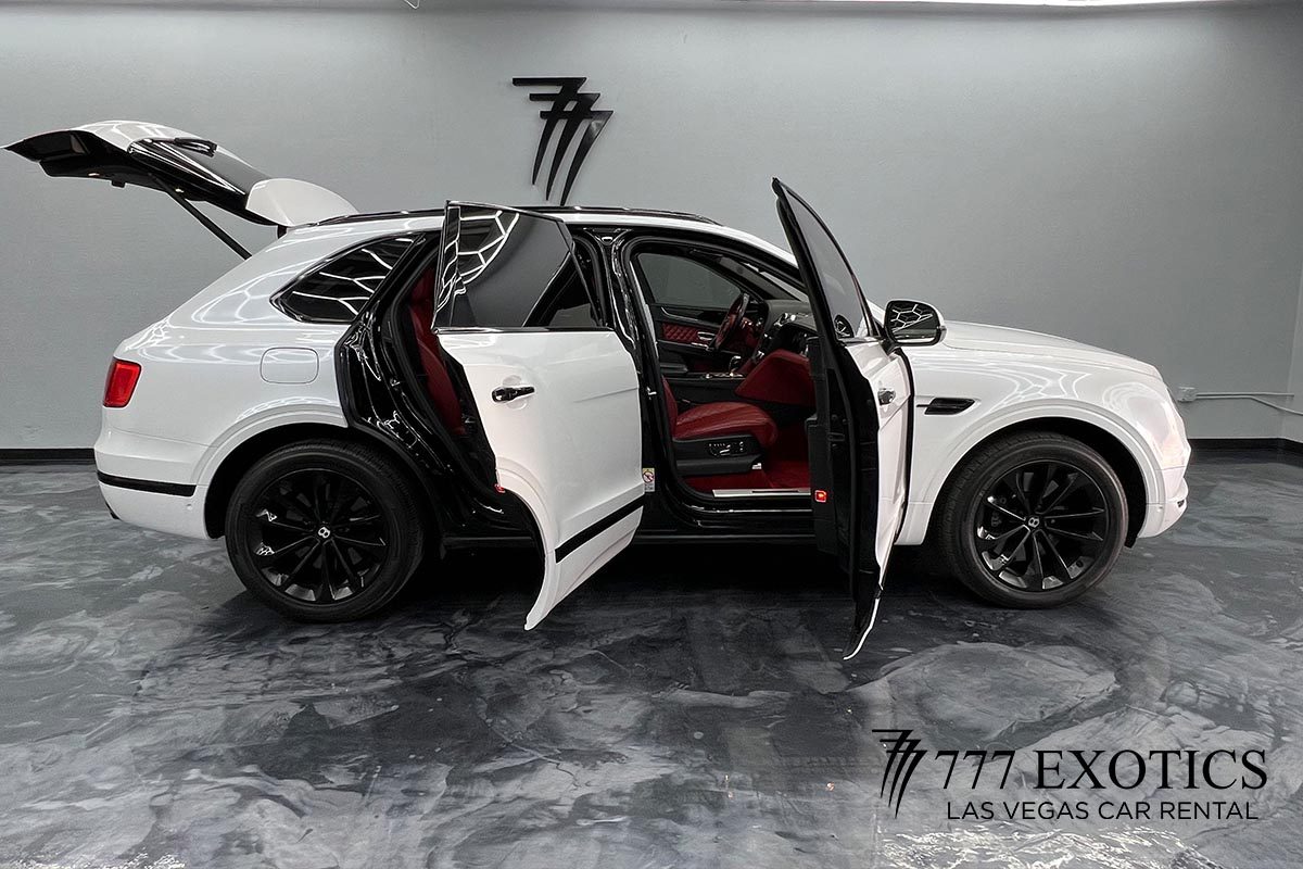 Las-Vegas-Bentley-Bentayga-full-side-view