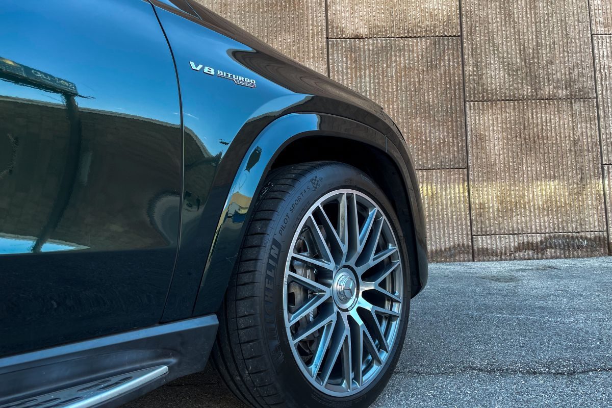 Mercedez GLS63 Right Front Wheel View