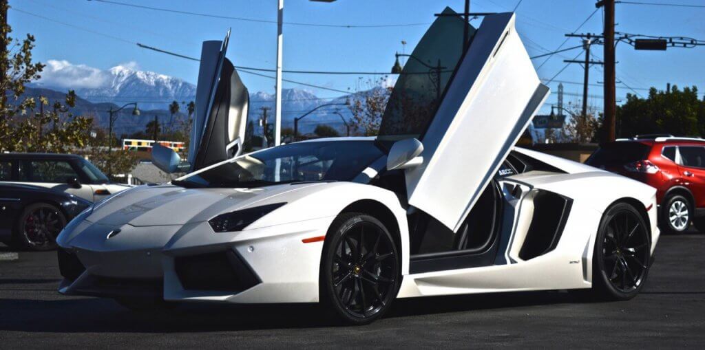 lamborghini with doors that opem up los angeles CA - 777 ...