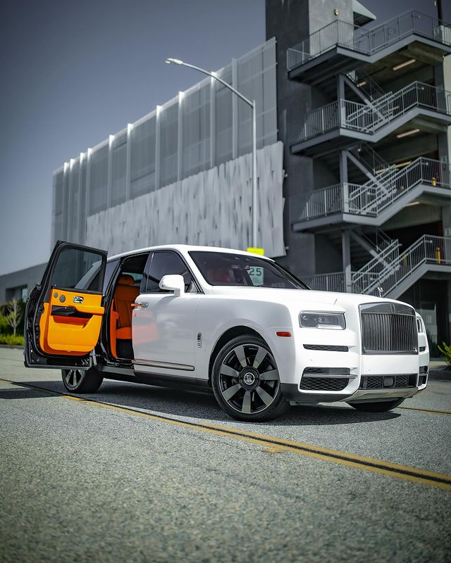 Rolls Royce rental for social media 