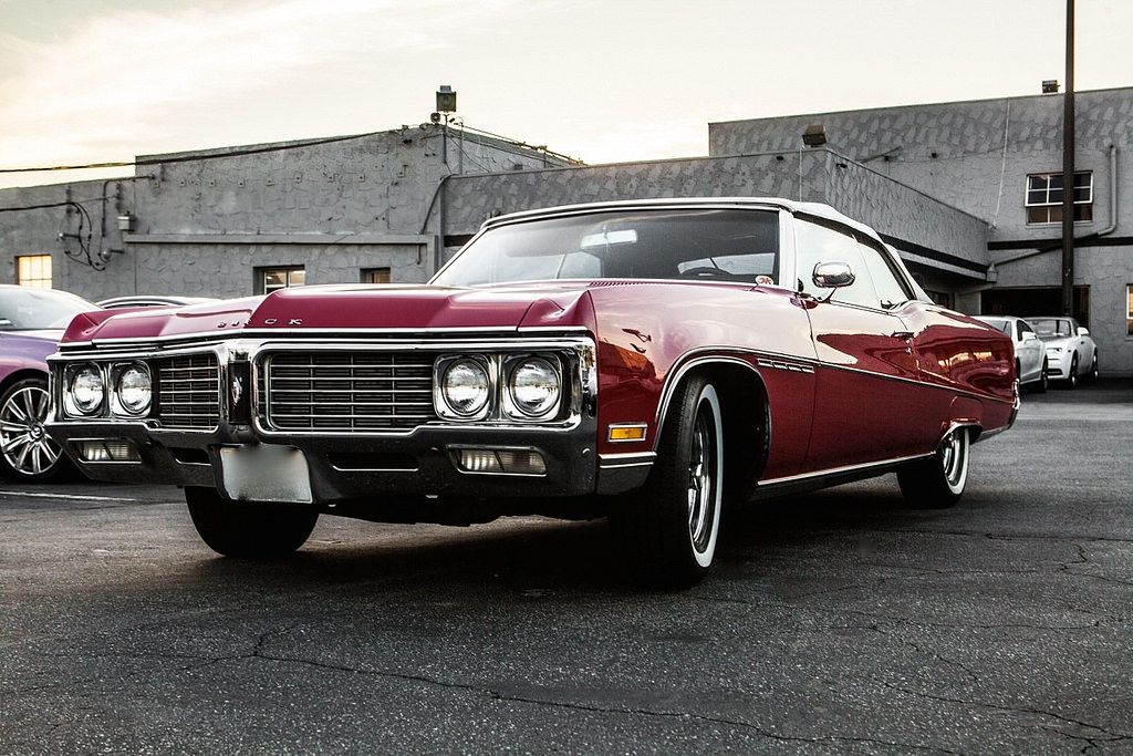 70 Buick Electra (Red) 01