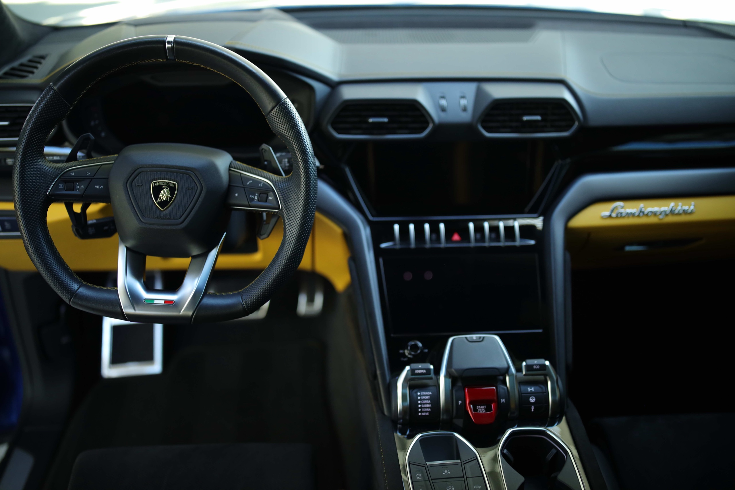 Lamborghini Urus S dashboard, steering wheel and center console