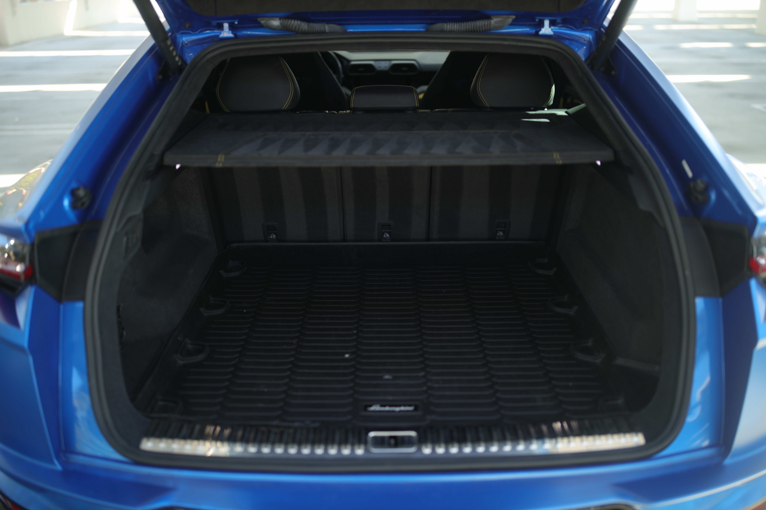 Lamborghini Urus S cargo area with the rear hatch open