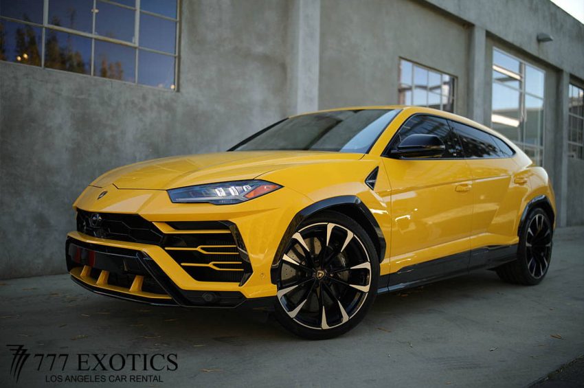 front corner view of lamborghini urus
