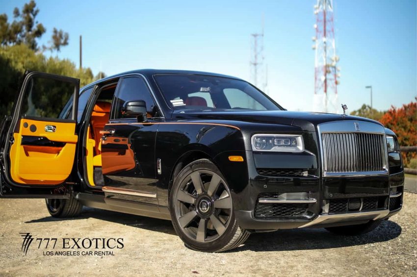 front corner view of rolls royce cullinan