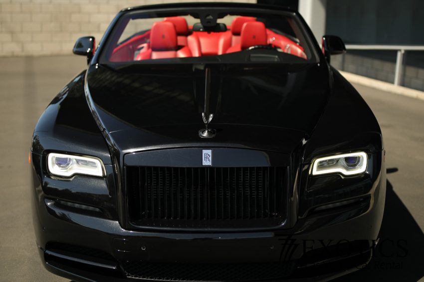 Rolls-Royce-Dawn-Black-Badge-Front-View.bak