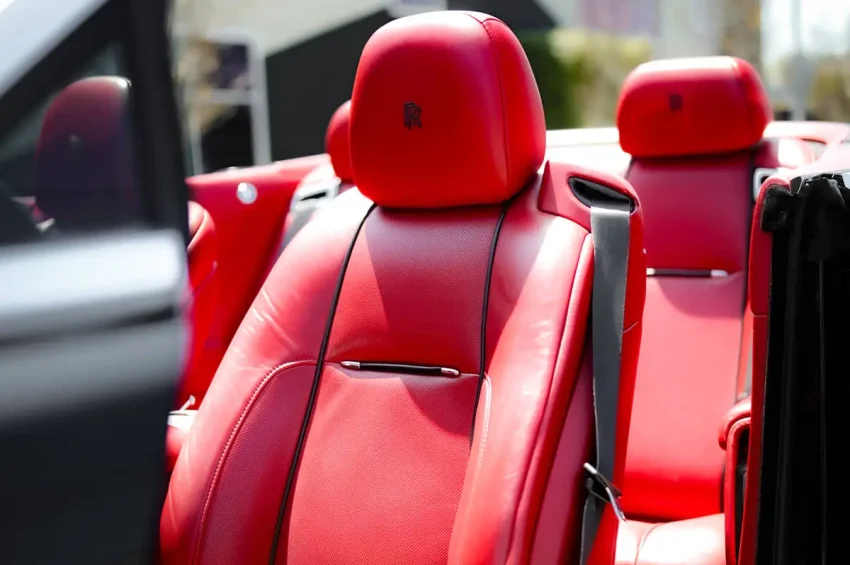 Rolls-Royce-Dawn-Black-Front-Seat-View