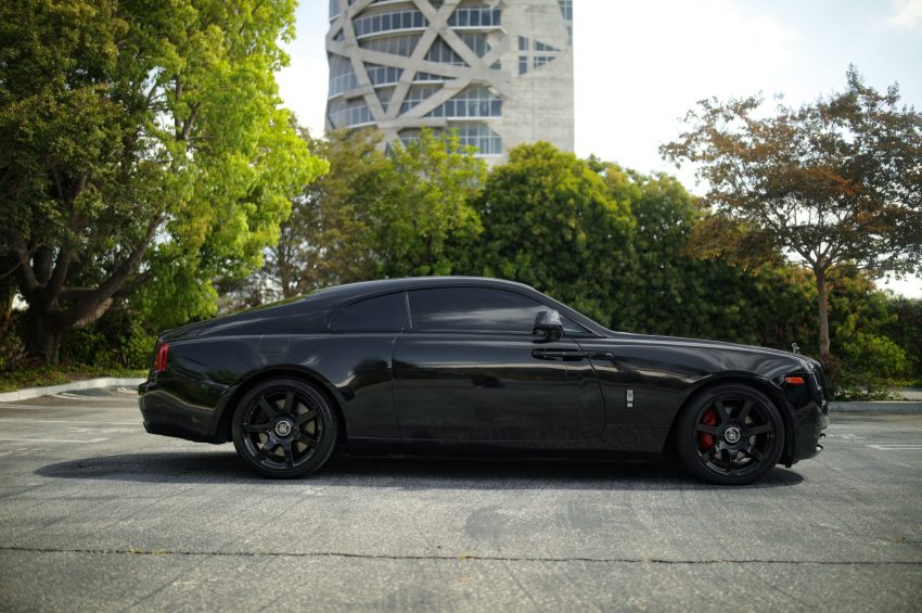 Rolls Royce Wraith (Black) 04