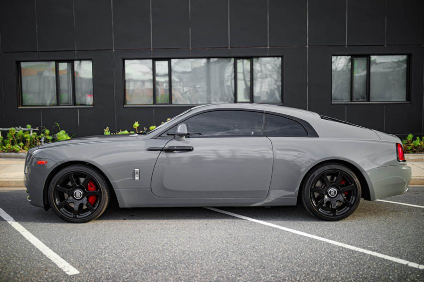 Rolls-Royce-Wraith-side-view